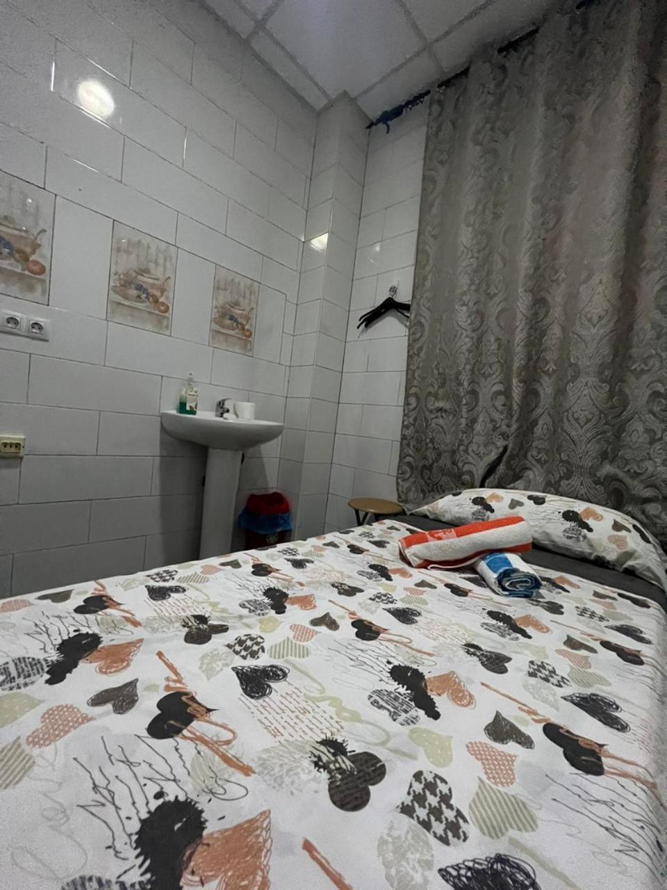 Hostal Milan Alicante Eksteriør billede
