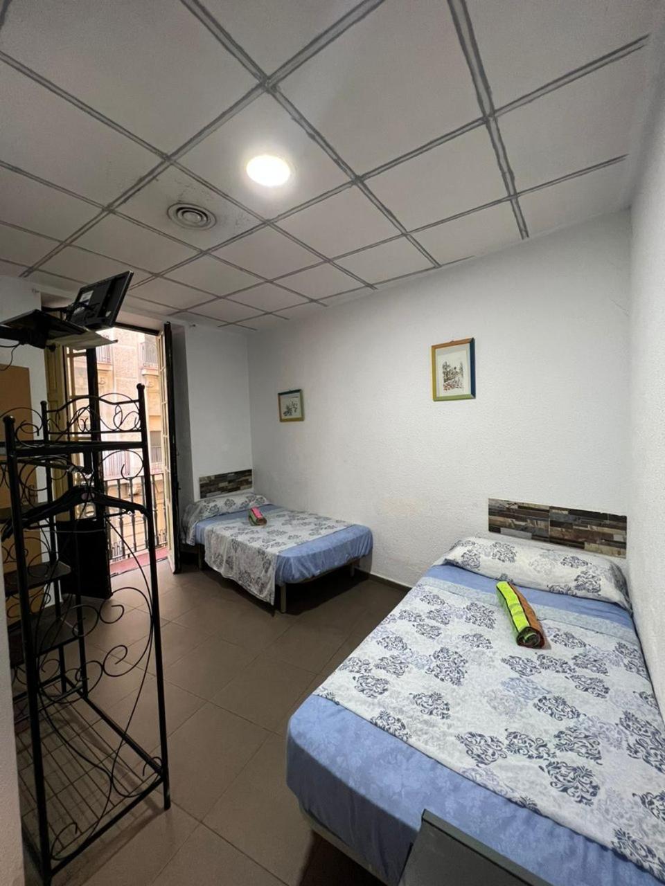 Hostal Milan Alicante Eksteriør billede